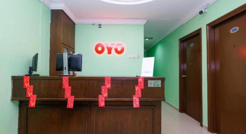 Oyo 89759 Gold Jerantut Hotel Екстер'єр фото