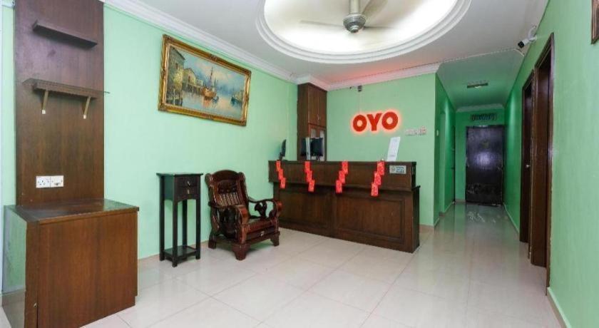 Oyo 89759 Gold Jerantut Hotel Екстер'єр фото